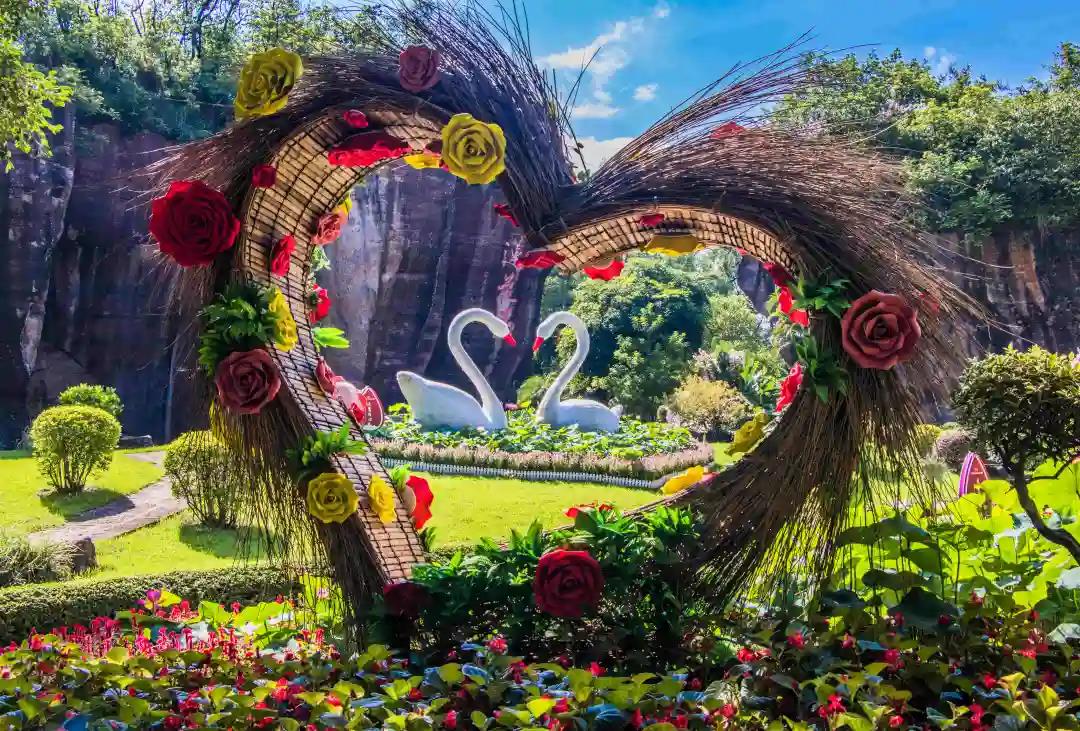 广州莲花山景区管理有限公司内两处商铺（场地）租赁结果公示